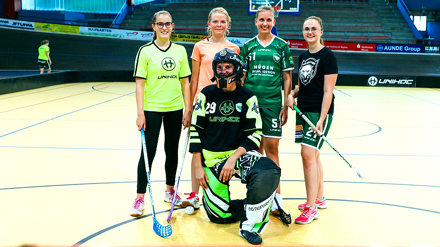 Neuer Boden im Sportforum: Floorballer weiten Damen- und Breitensportprogramm aus